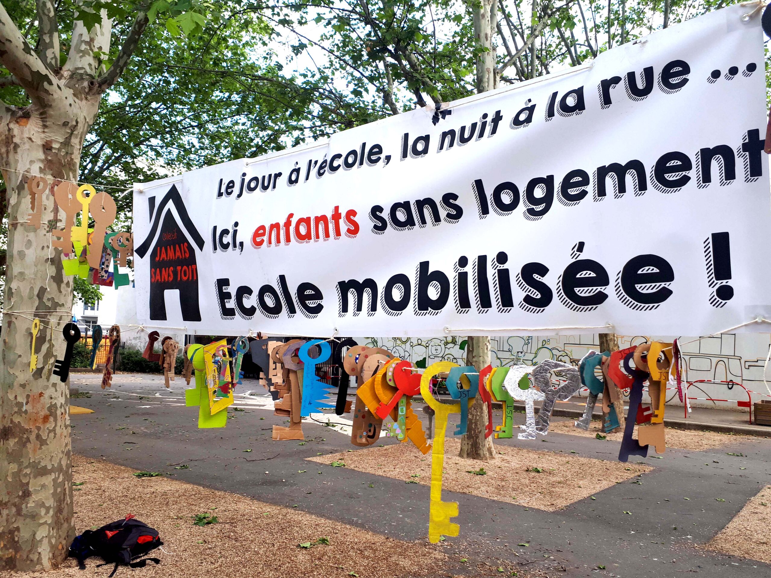 Enfants à la rue : la mobilisation des parents d’élèves ne faiblit pas